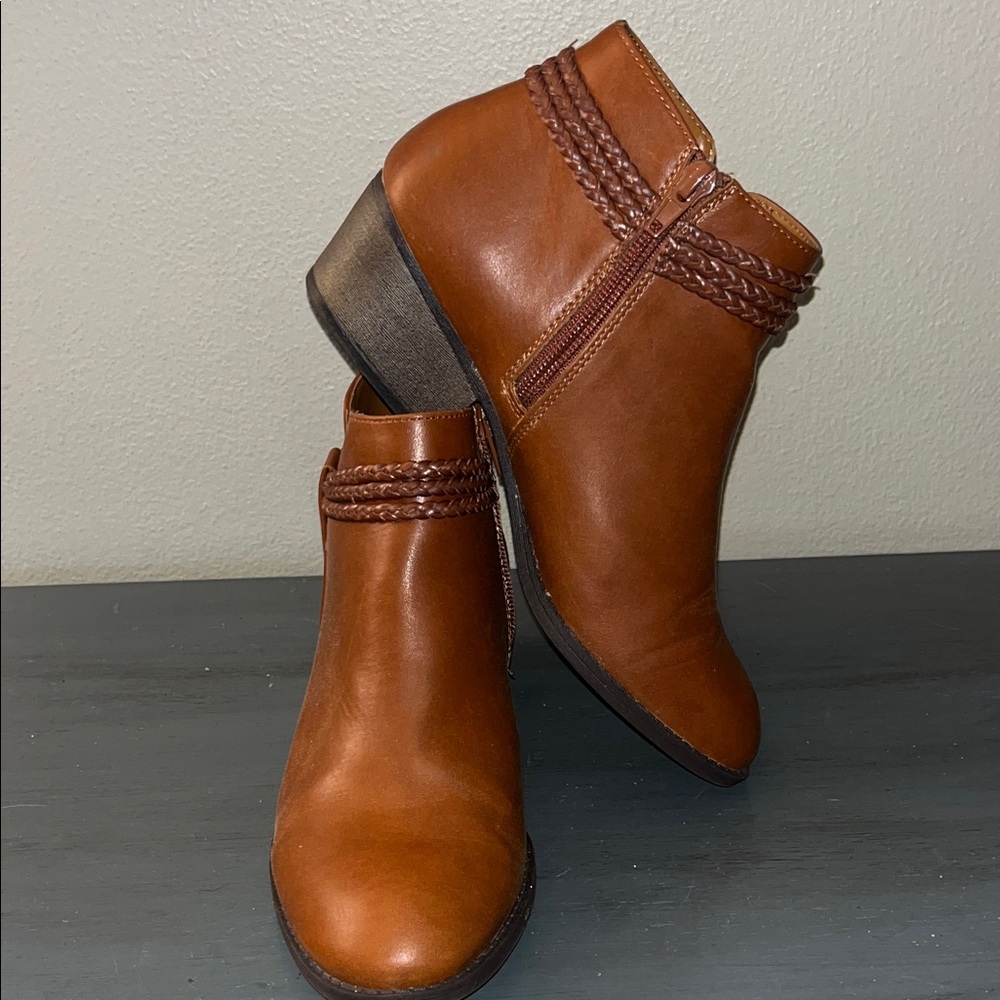 Style & Co. Womens Fellicity Faux Leather Ankle Brown Cognac Booties sz 7.5 EUC